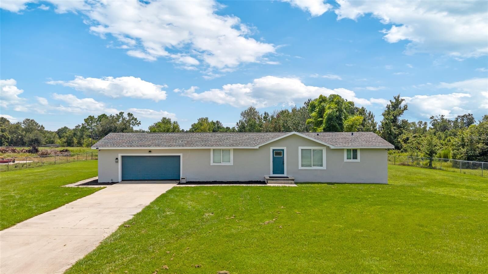 Property Photo: 4905 Oleno Avenue FL 33859