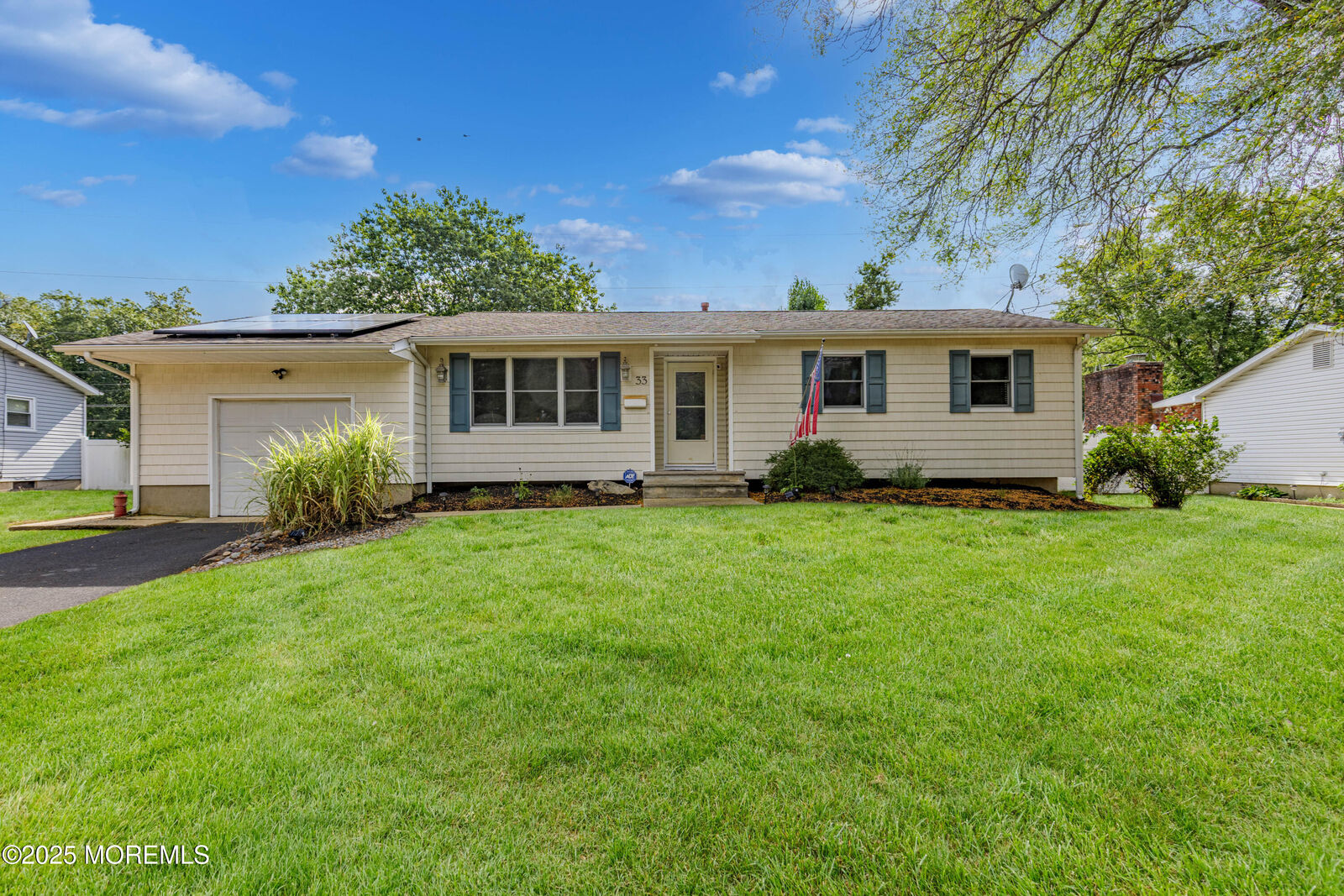 Property Photo:  33 Drexel Drive  NJ 08527 