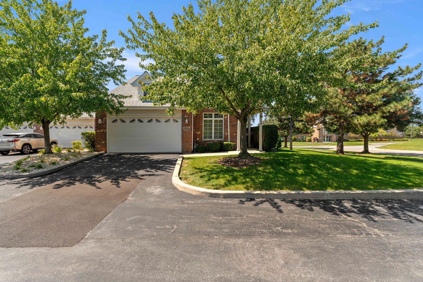 Property Photo: 16082 Julia Courtyard IL 60477