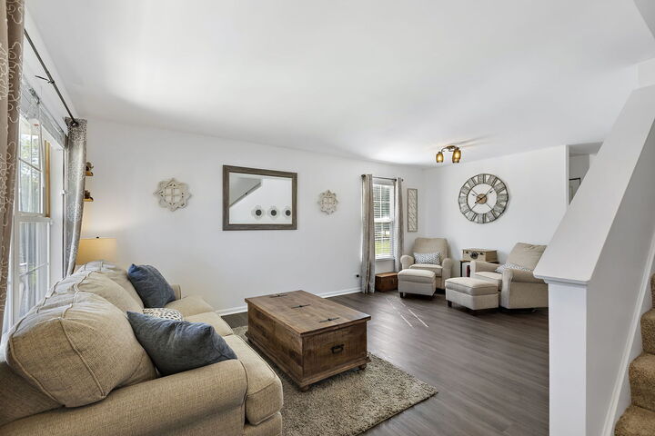 Property Photo:  