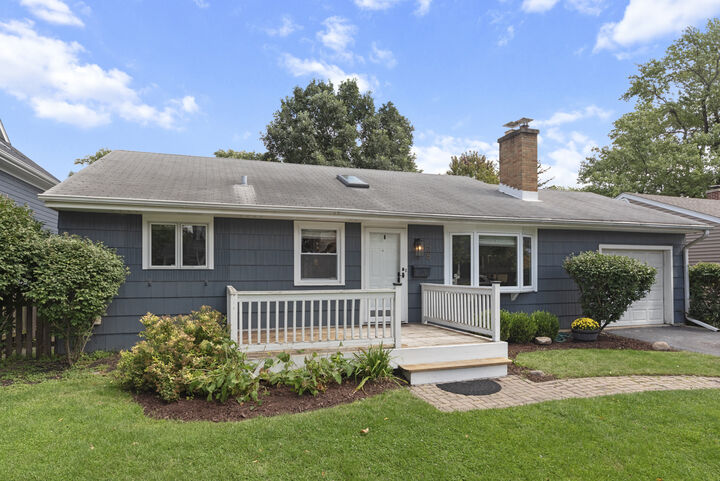 Property Photo: 25 N Washington Street IL 60559