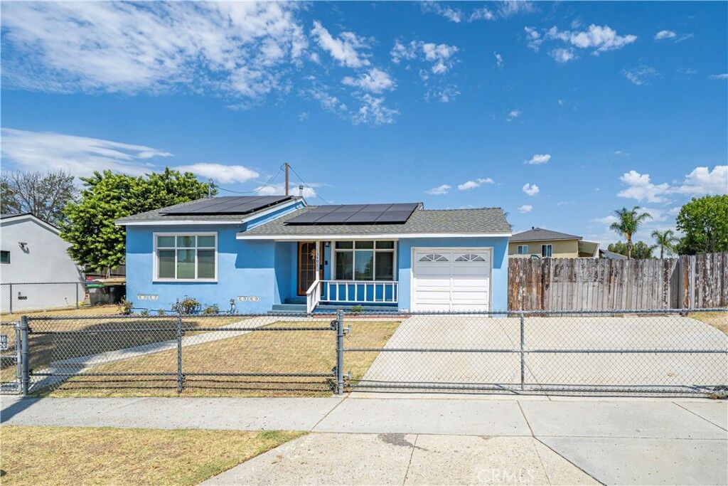 Property Photo:  13495 Meyer Road  CA 90605 