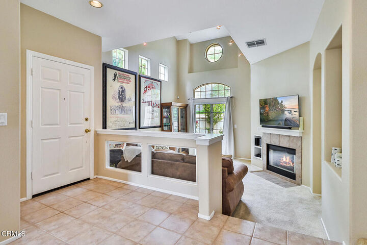 Property Photo:  343 Avenida De Royale  CA 91362 