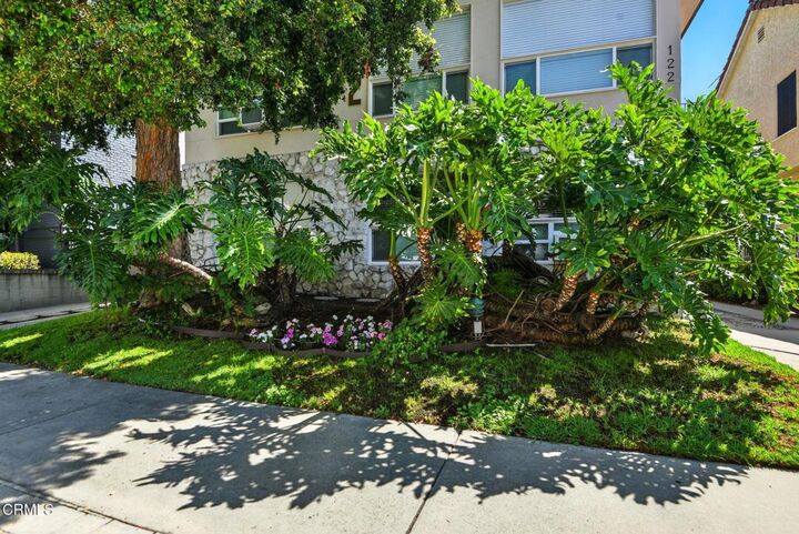 Property Photo:  122 N Croft Avenue  CA 90048 