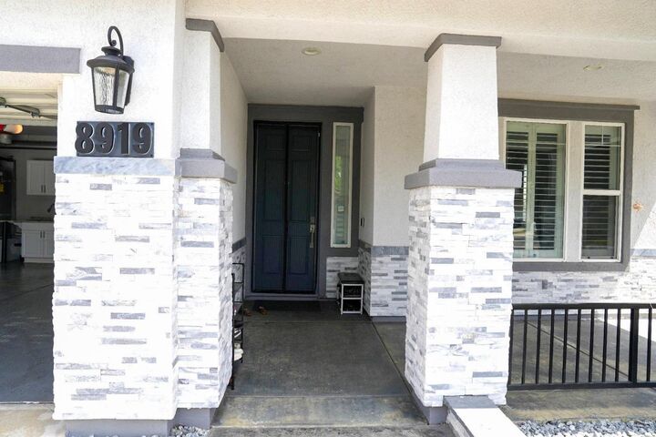 Property Photo: 8919 Haflinger Way CA 95757