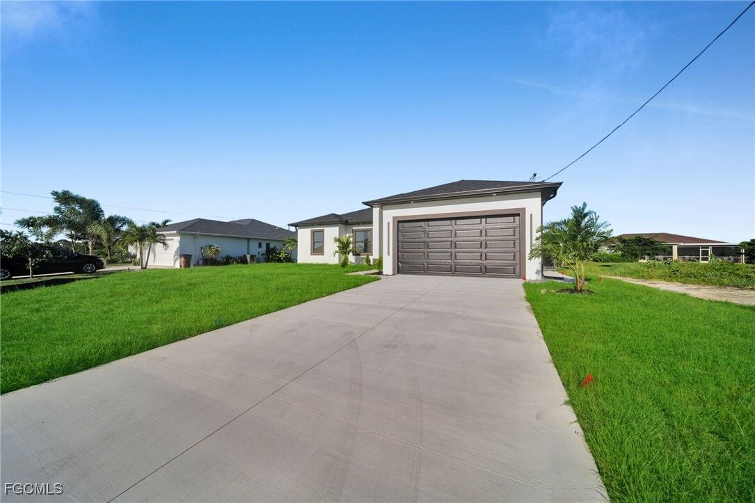 Property Photo: 3102 Douglas Avenue S FL 33976