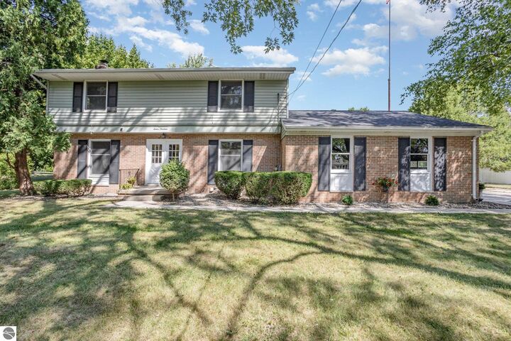 1219 Fairfield Drive  Mt Pleasant MI 48858 photo