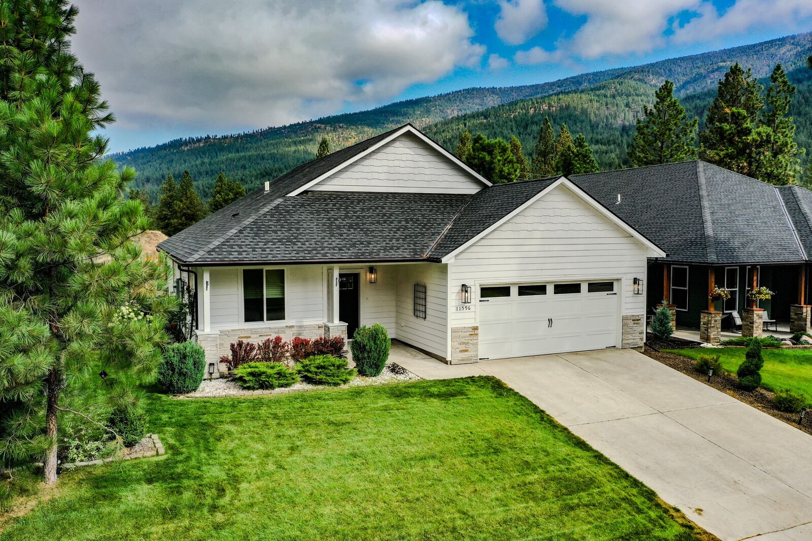 Property Photo: 11596 Ninebark Way MT 59802