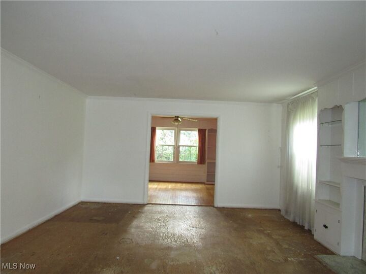 Property Photo: 2067 Mount Vernon Boulevard OH 44112