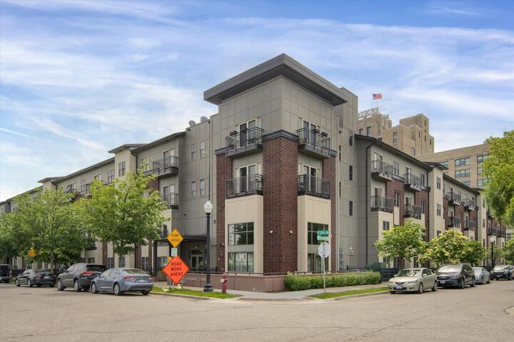 2900 11th Avenue S 402  Minneapolis MN 55407 photo
