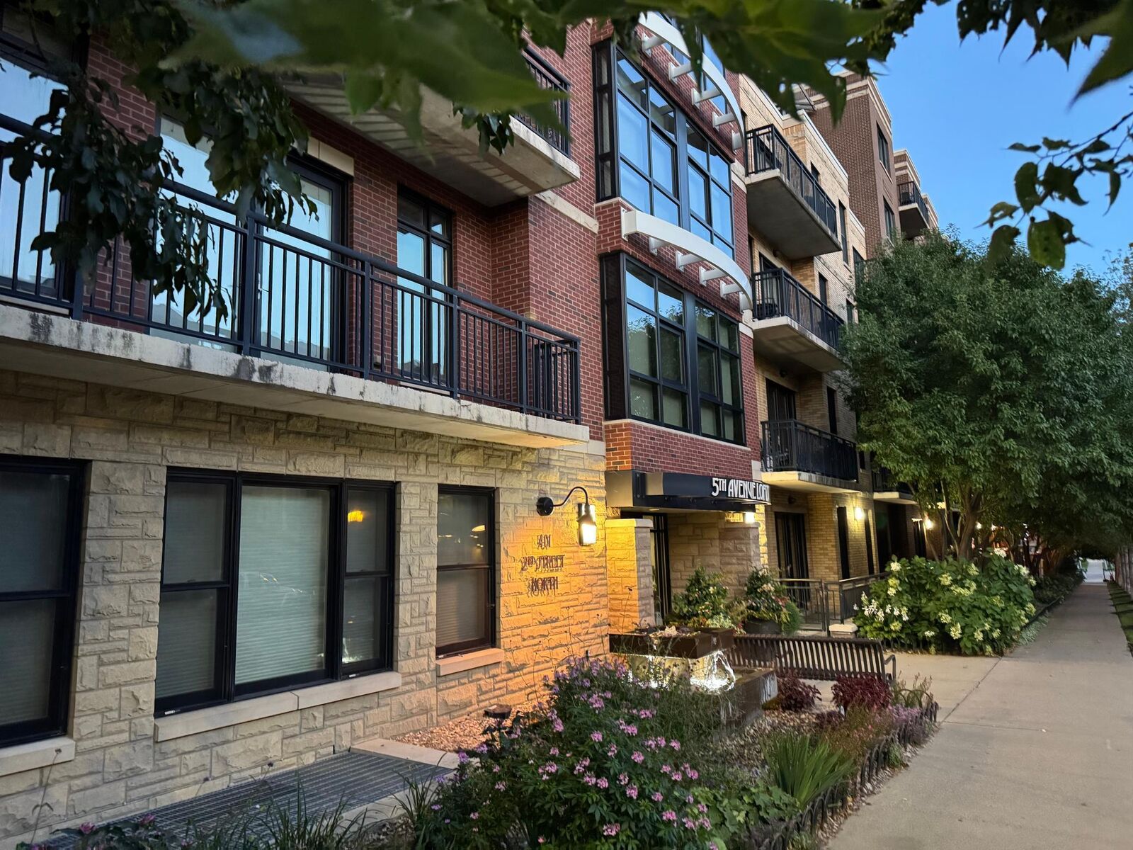 Property Photo: 401 N 2nd Street 208 MN 55401