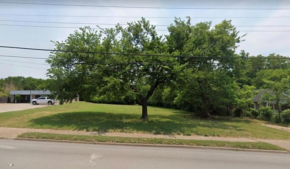 Property Photo:  1326 S Main Street  TX 75137 
