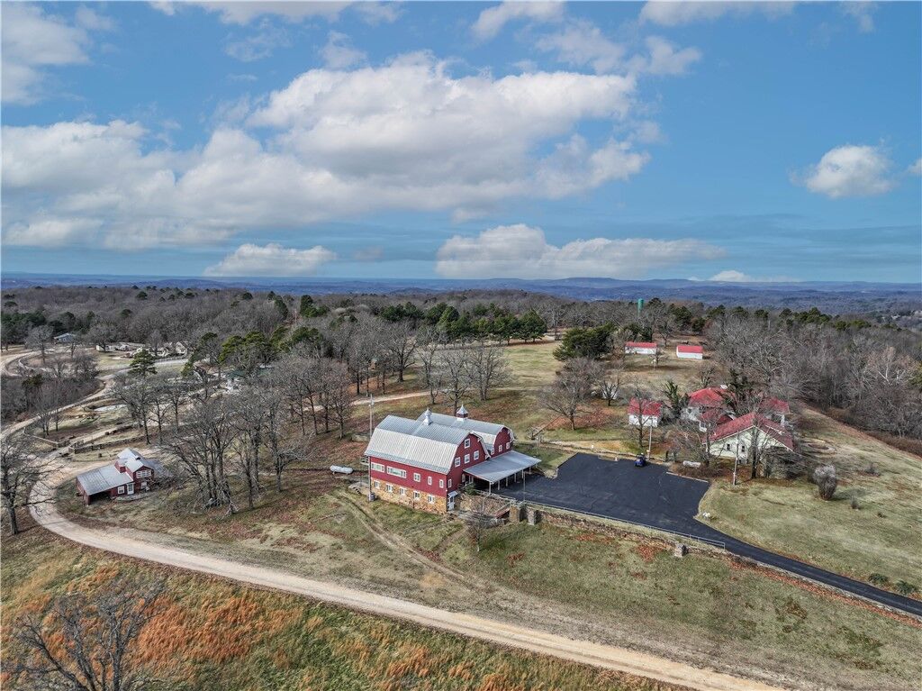 Property Photo: 805 County Rd 102 AR 72632