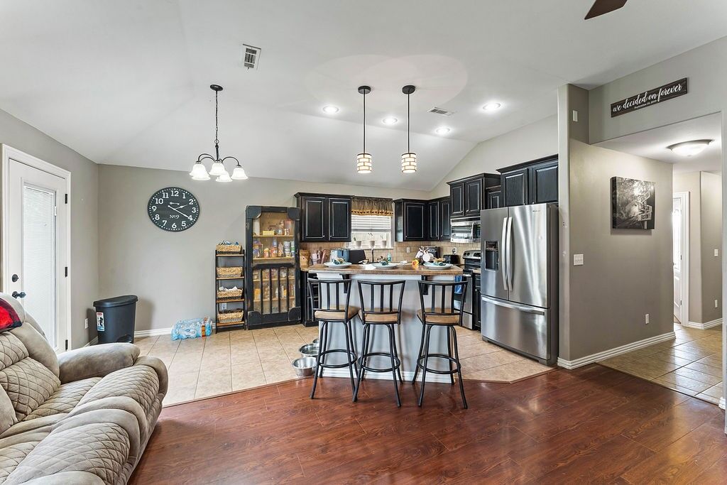Property Photo: 474 White Oak Street AR 72734