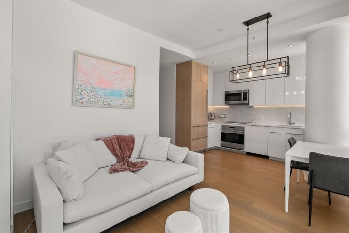 Property Photo:  188 Brookline Ave 19G  MA 02215 