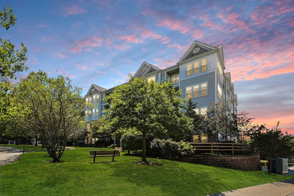 Property Photo:  9 Morgan Dr. 109  MA 01760 