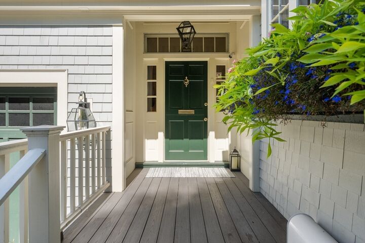 Property Photo:  10 Cartwright Road  MA 02482 