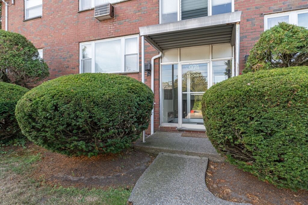 Property Photo:  974 N Main St 3  MA 02368 