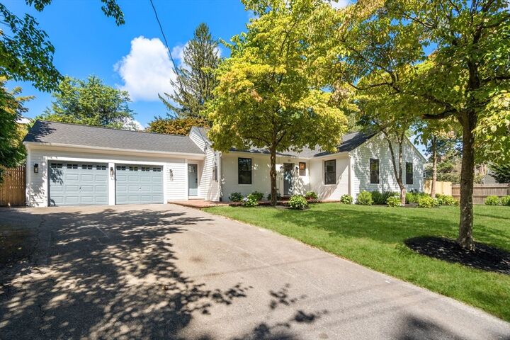 Property Photo: 15 Avalon Rd MA 02492