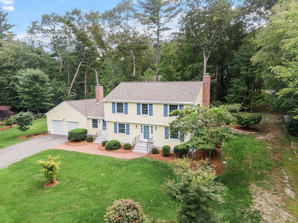 Property Photo:  18 Captain Browns Ln  MA 01720