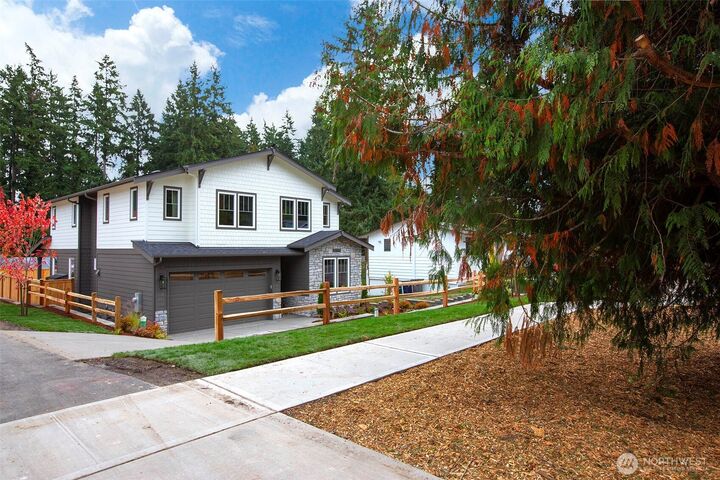 Property Photo: 12806 NE 65th Lane WA 98033