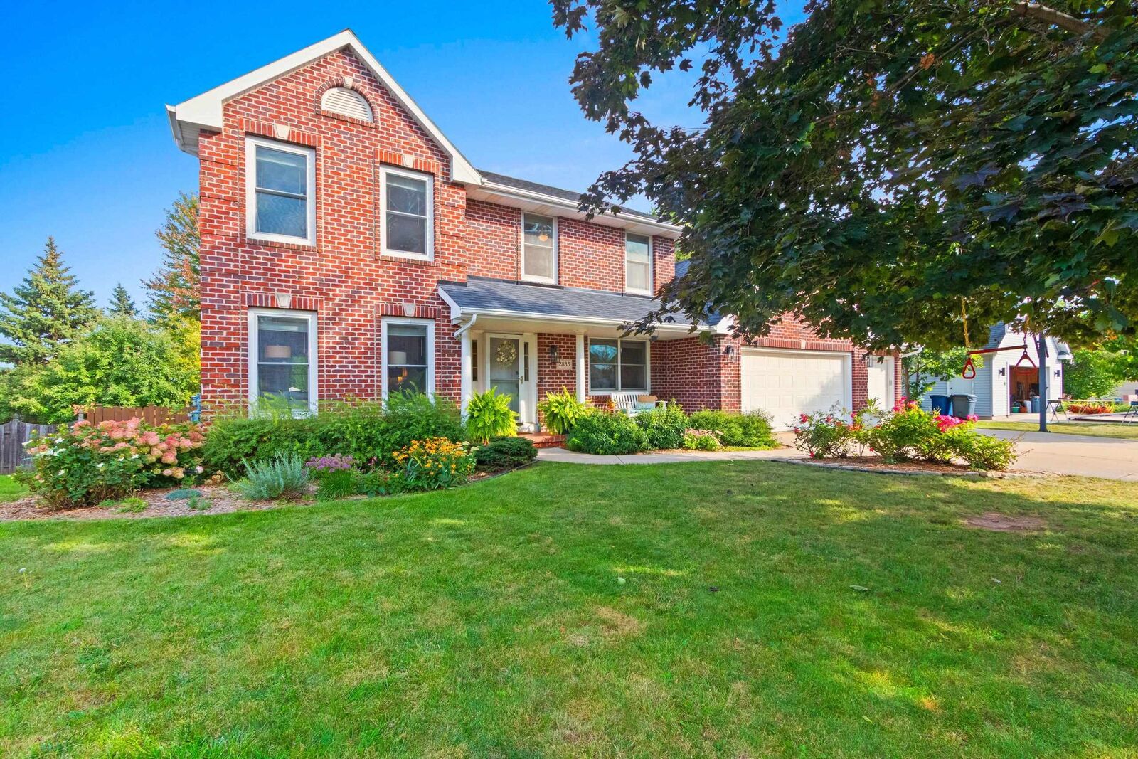 Property Photo: 2835 E Pennwood Circle WI 54301-2850