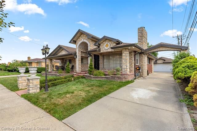 Property Photo: 5632 Beaver Street MI 48127