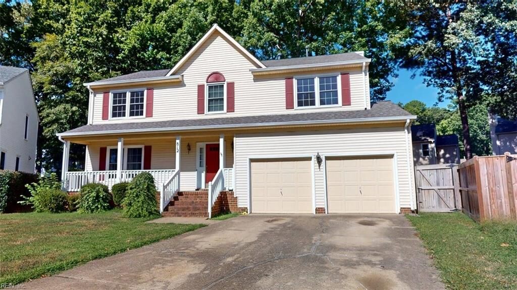 Property Photo:  812 Bishop Ct  VA 23602 