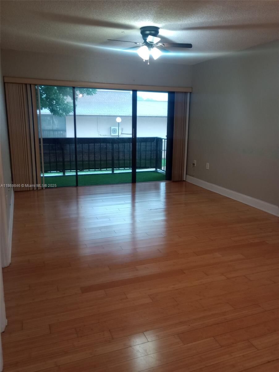 Property Photo: 5775 Washington St L22 FL 33023