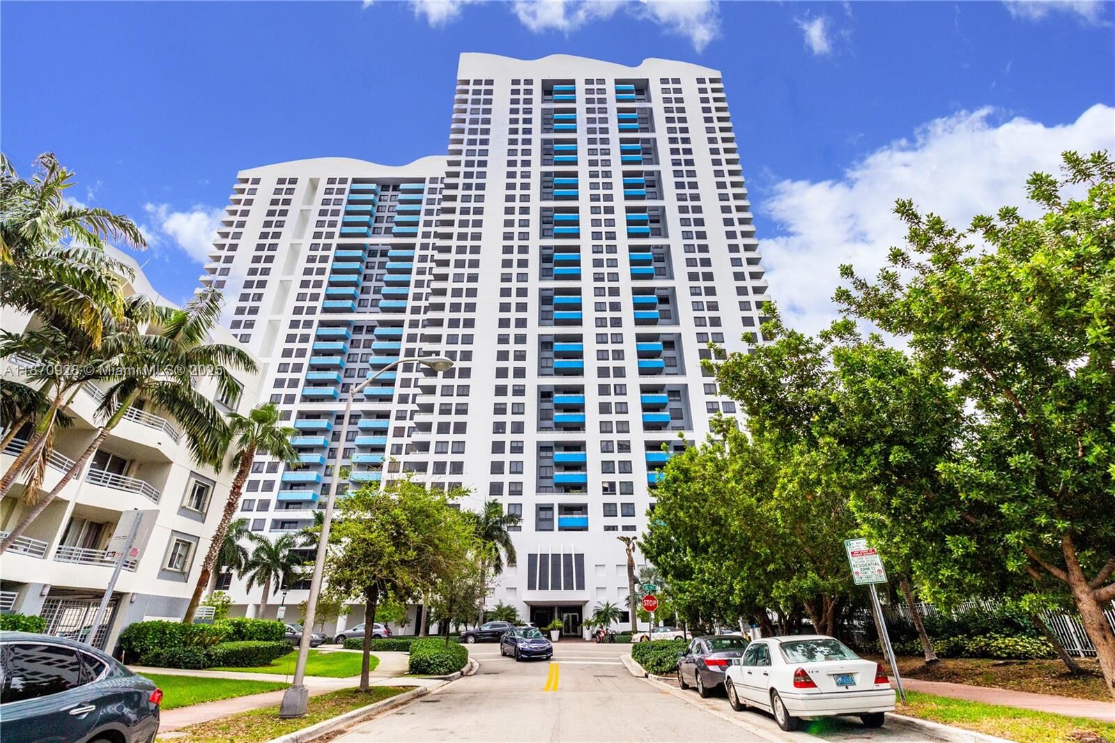 Property Photo:  1330 West Ave 3201  FL 33139 