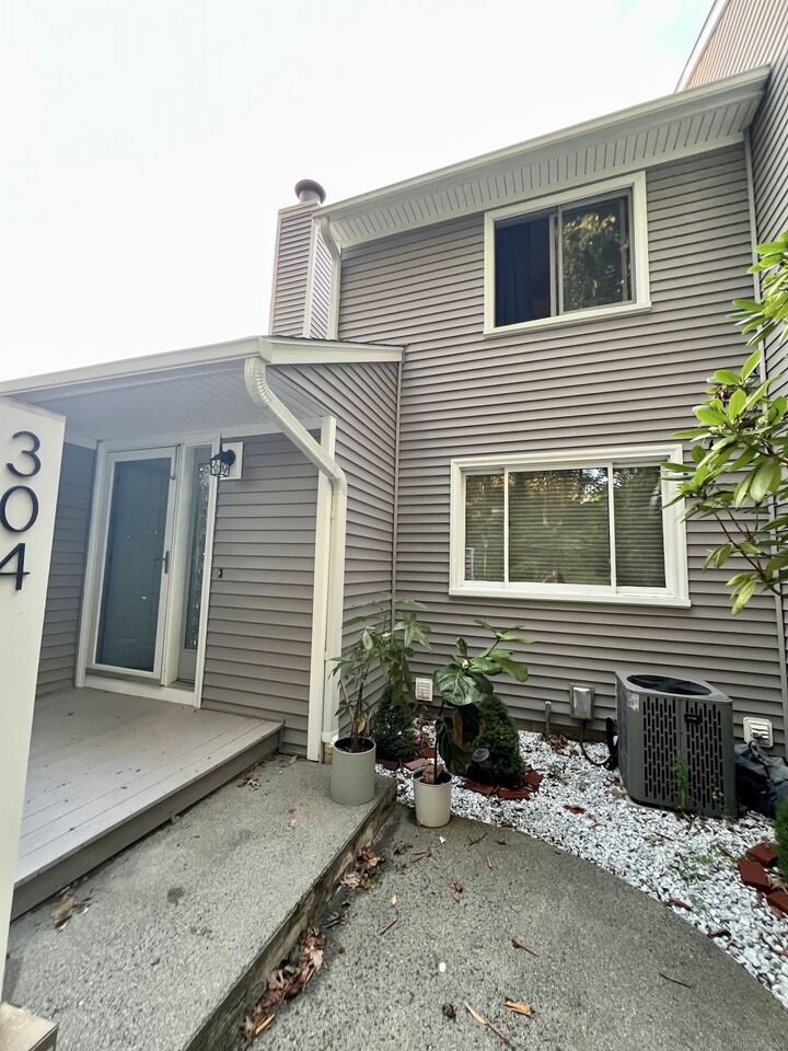 Property Photo: 304 Golf Drive 304 CT 06512