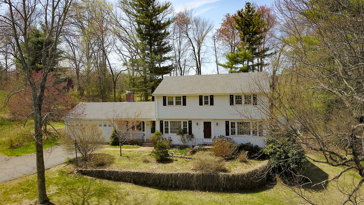 Property Photo:  9 Arnold Drive  CT 06002 