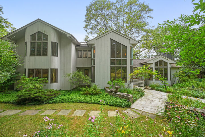 Property Photo:  61 Marchant Road  CT 06896 