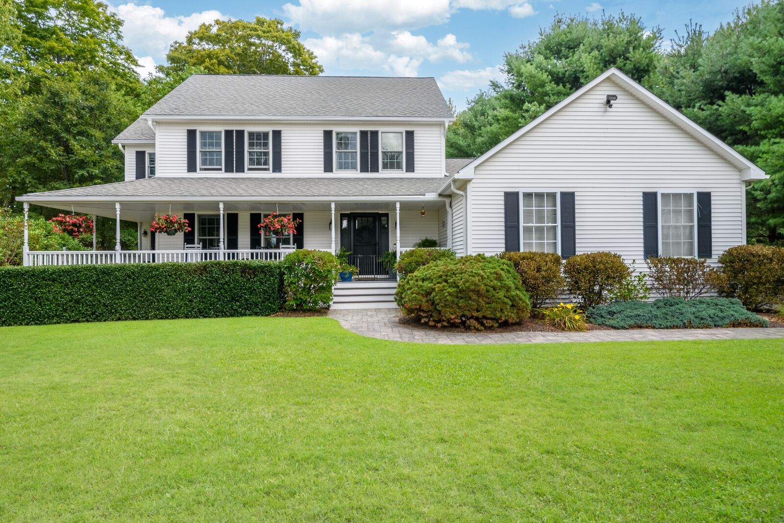 Property Photo:  10 Lantern Ridge Road  CT 06403 