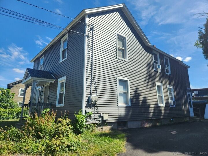 Property Photo:  115 Governor Street  CT 06108 