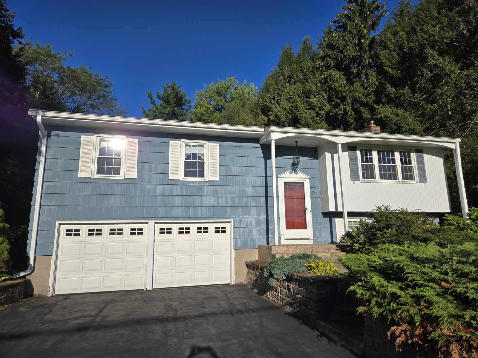 Property Photo: 201 Skinner Road CT 06066