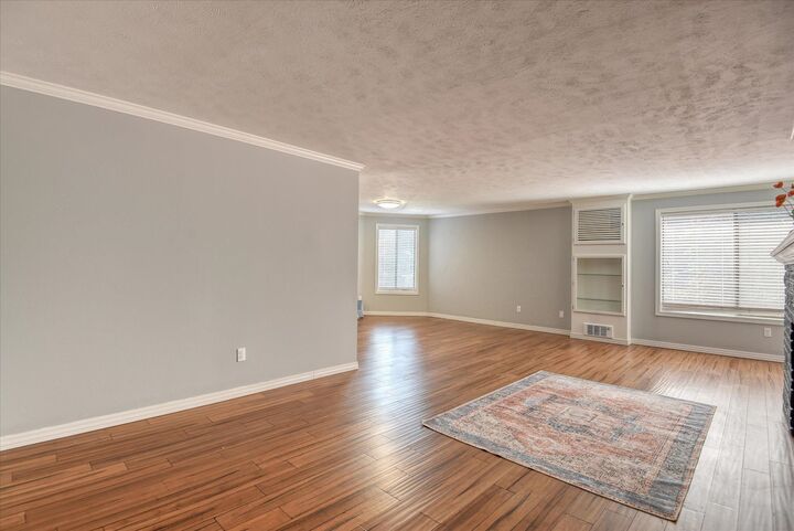 Property Photo: 620 W 7th Ave 401 WA 99204