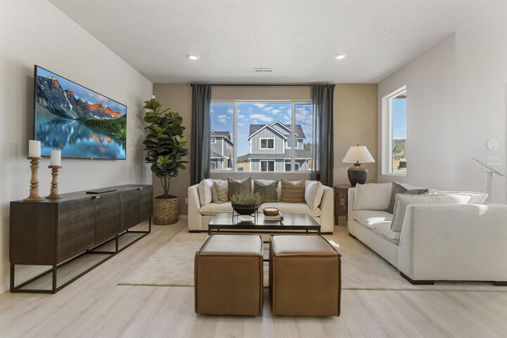 Property Photo: 24853 E Spotted Owl Ln WA 99019