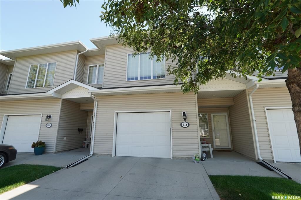 Property Photo:  214 Mount Royal Place  SK S4T 7X9 