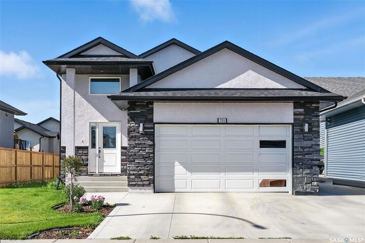 Property Photo: 755 Labine Court SK S7L 6C8