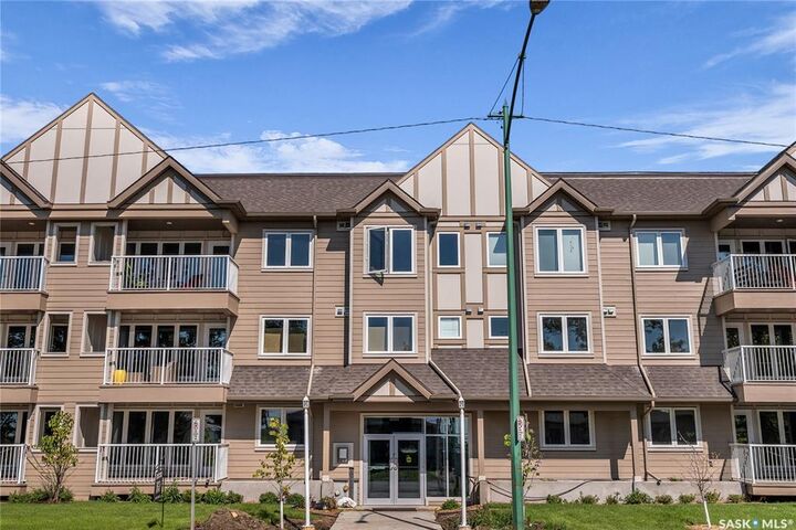 318 108th Street W 103  Saskatoon SK S7N 1P8 photo