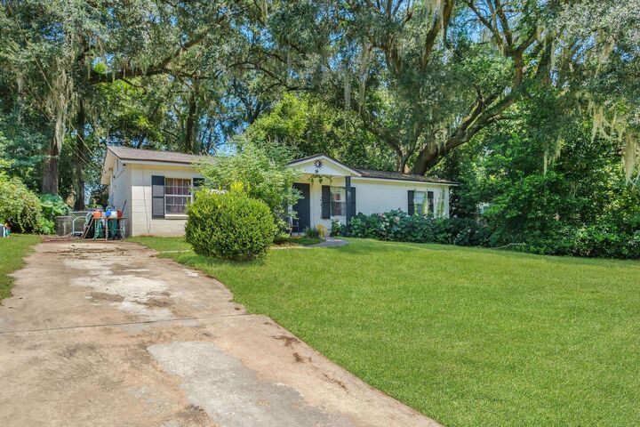 Property Photo:  2052 Harriet Drive  FL 32303 