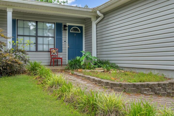 Property Photo:  172 Ann Circle  FL 32327 