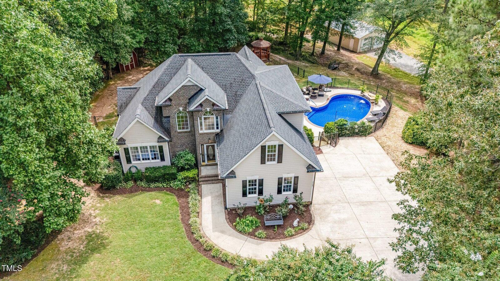 Property Photo:  3709 Sky Meadow Drive  NC 27539 
