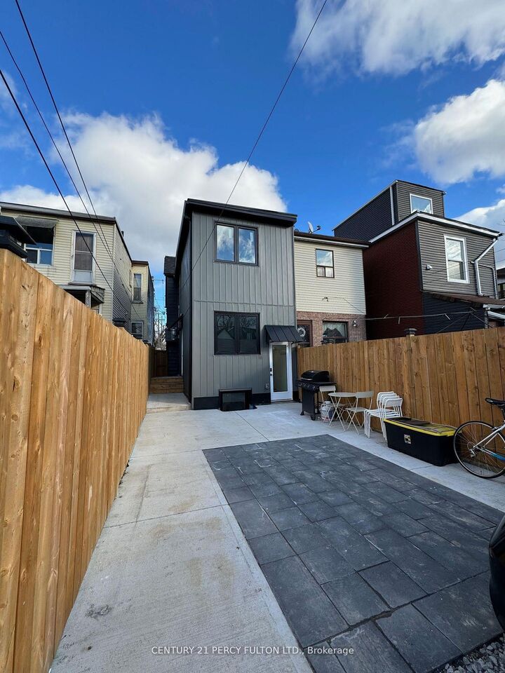 Photo de la propriété:  890 Ossington Avenue Bsmt  ON M6G 3V1 