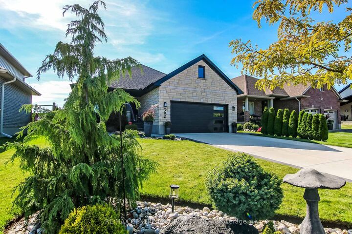 Property Photo: 22 Oakmont Street ON N5R 0G3