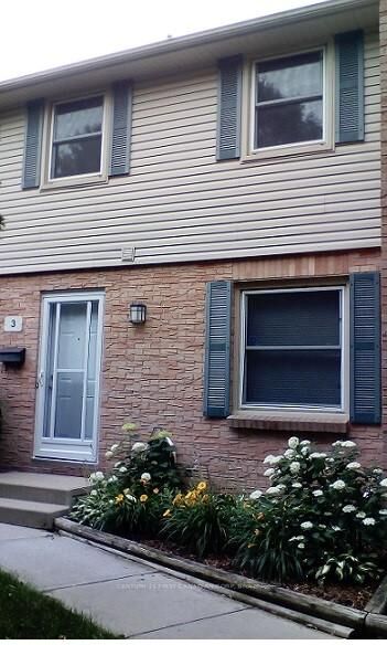 Property Photo:  1247 Huron Street 3  ON N5Y 4X7 