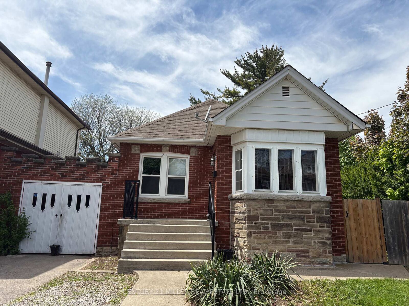 Photo de la propriété: 59 Longwood Road N ON L8S 3V2