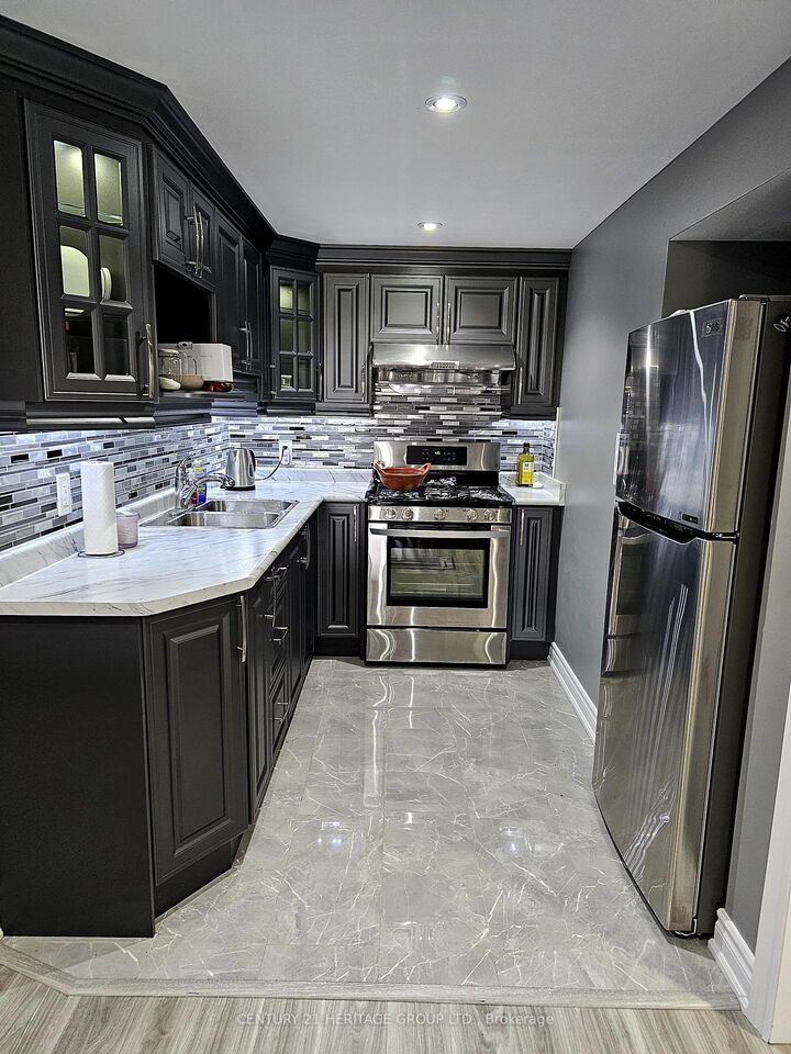 Property Photo:  183 Armstrong Crescent  ON L3Z 0L3 