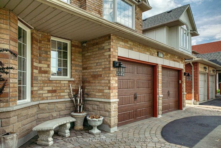 Photo de la propriété: 149 Russell Jarvis Drive ON L3S 4L1